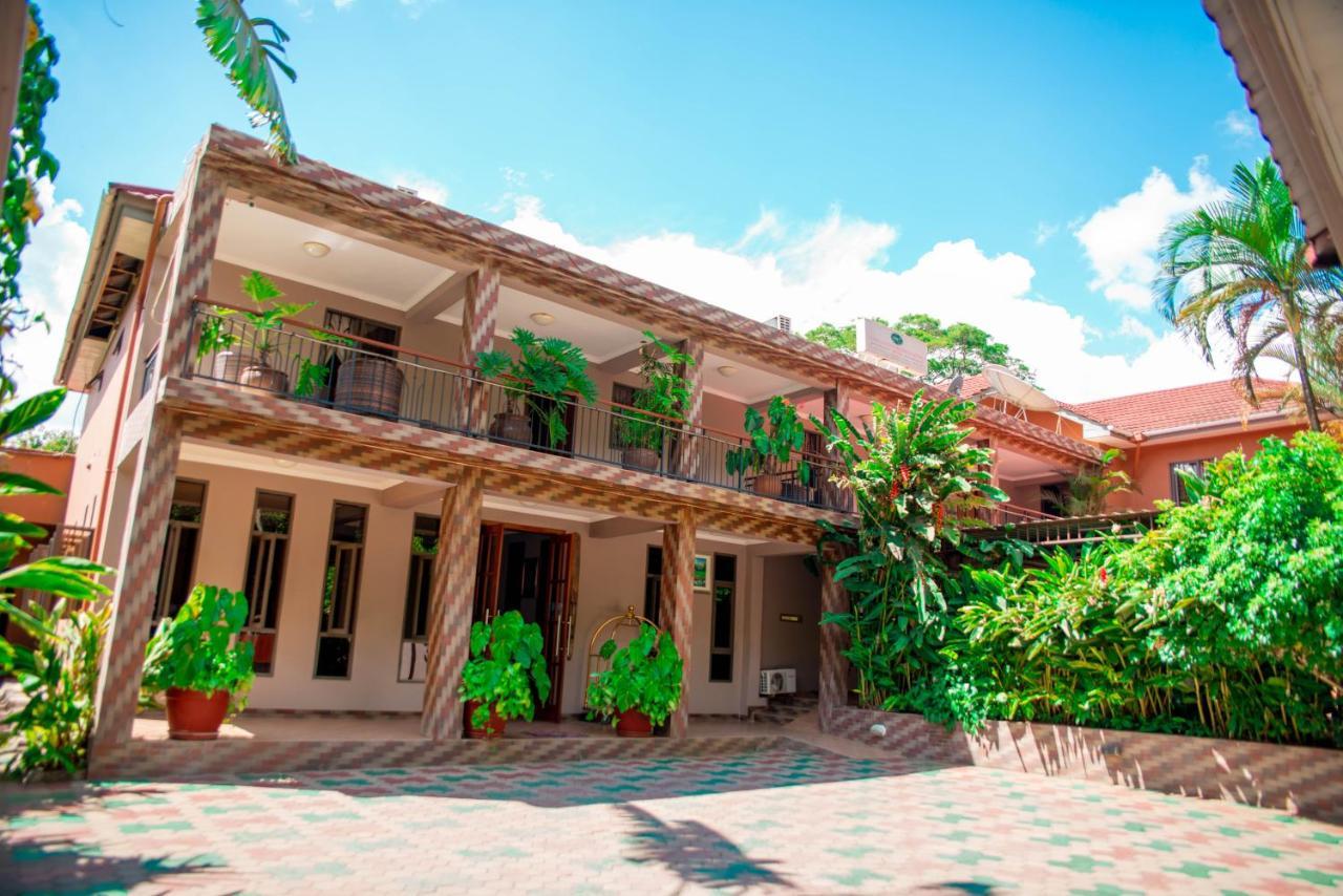 Lush Garden Business Hotel อารูชา ภายนอก รูปภาพ